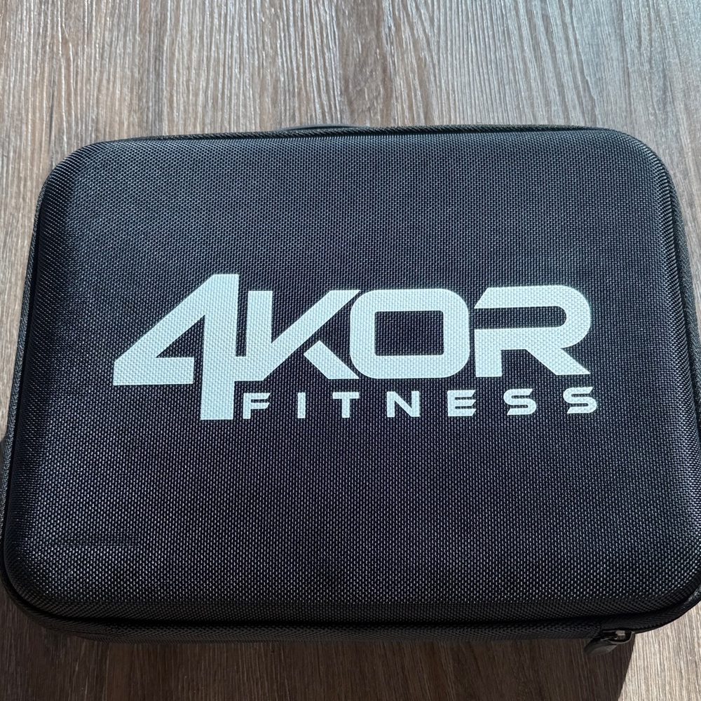 4KOR Fitness massage gun